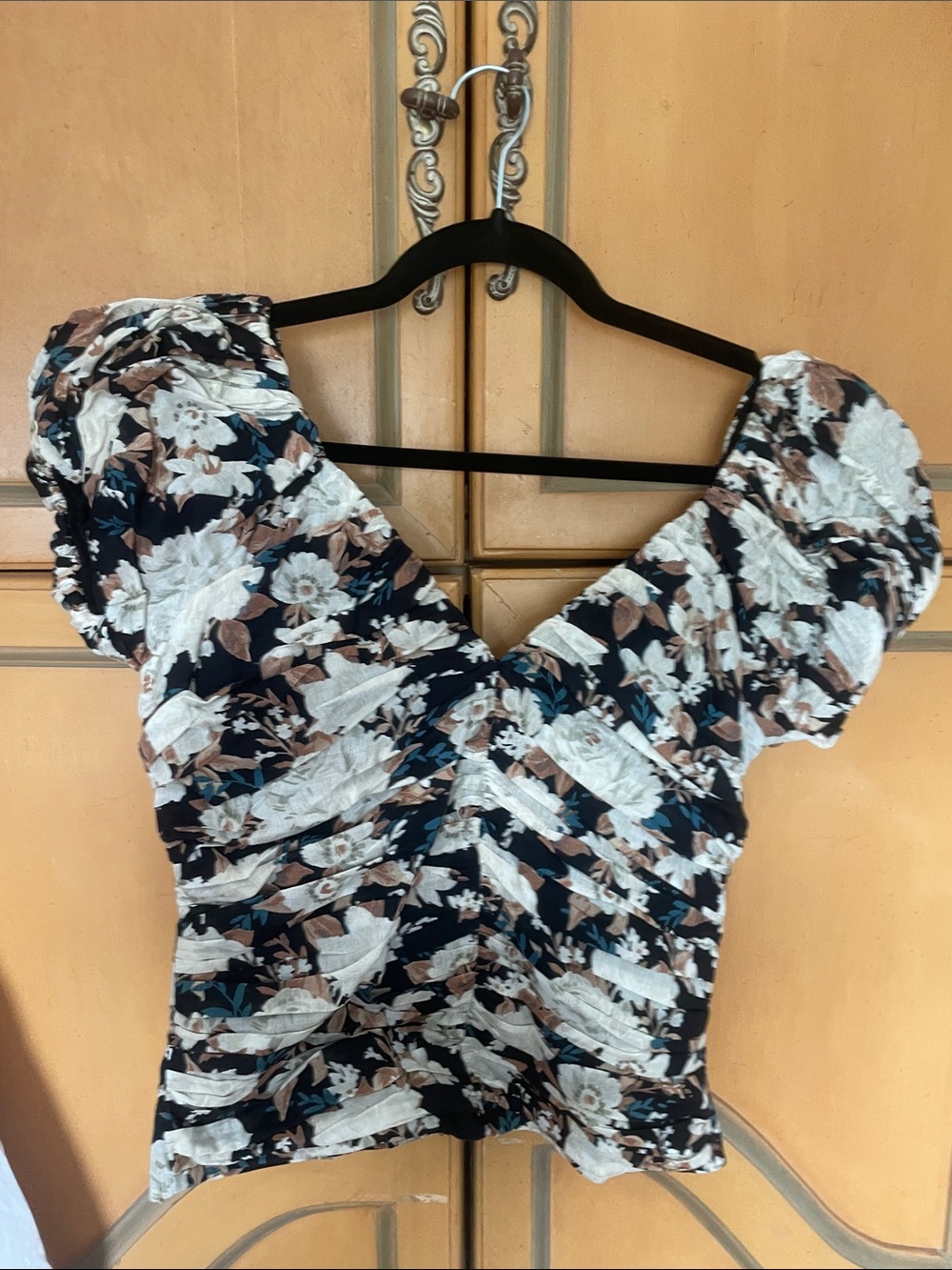 Abercrombie & Fitch black Floral Puff Sleeve Top with Cream & Brown Accents